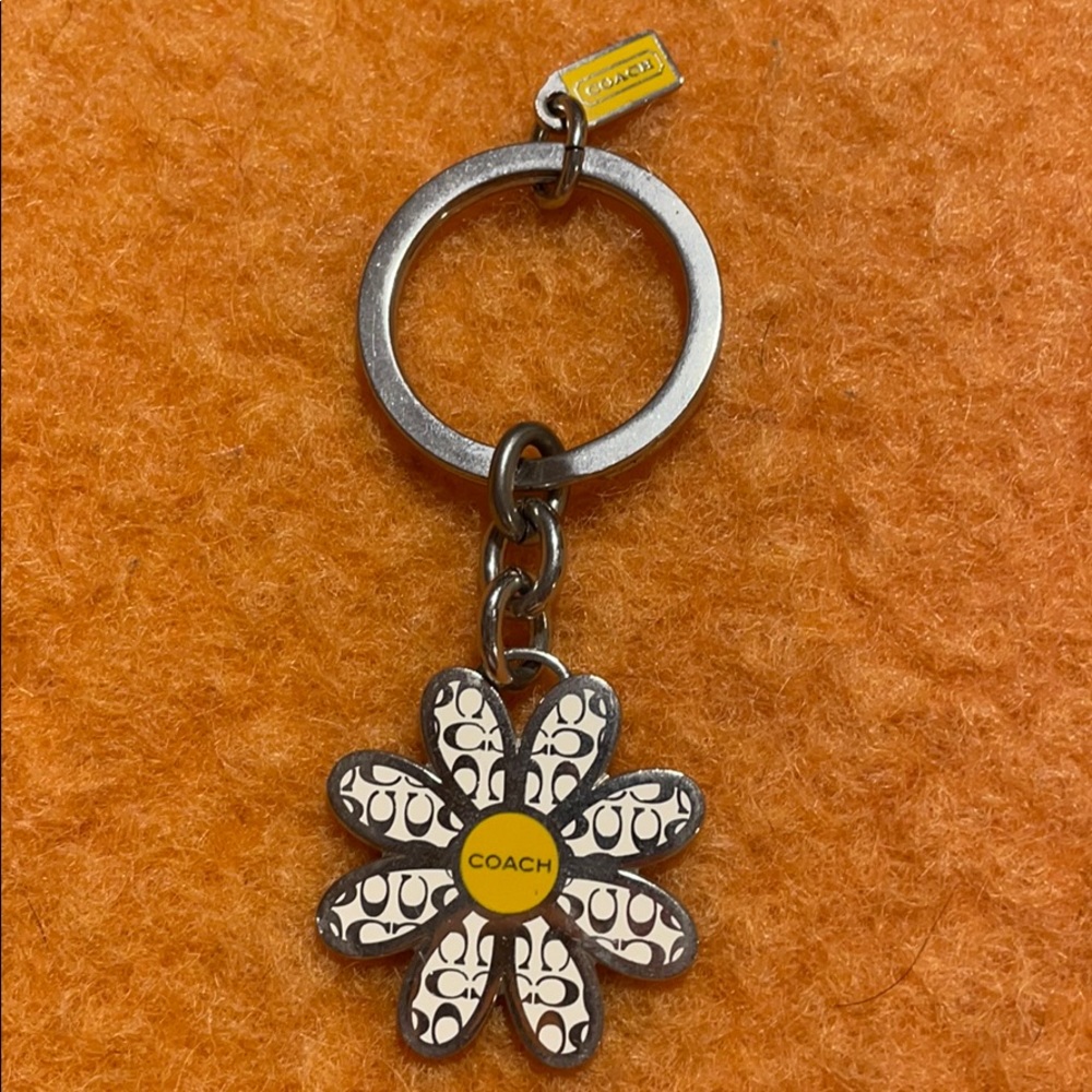 Coach daisy keychain